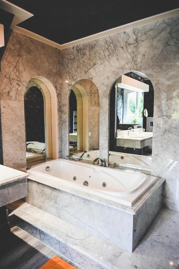 Tessy-sur-Vire La Fontaine Dort B&B 외부 사진